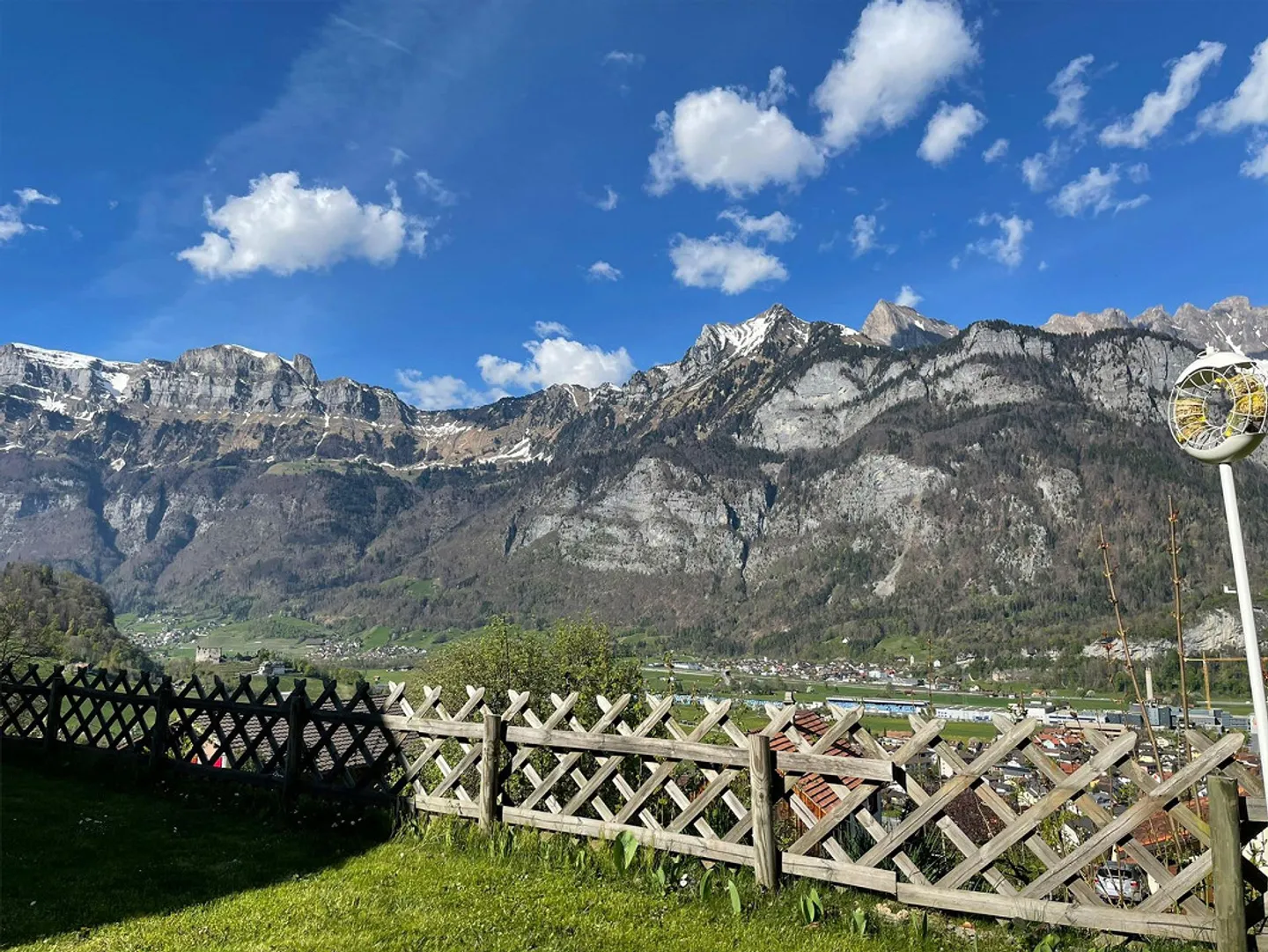 Ground Floor Apartment in the Green - Photo 8 of 14