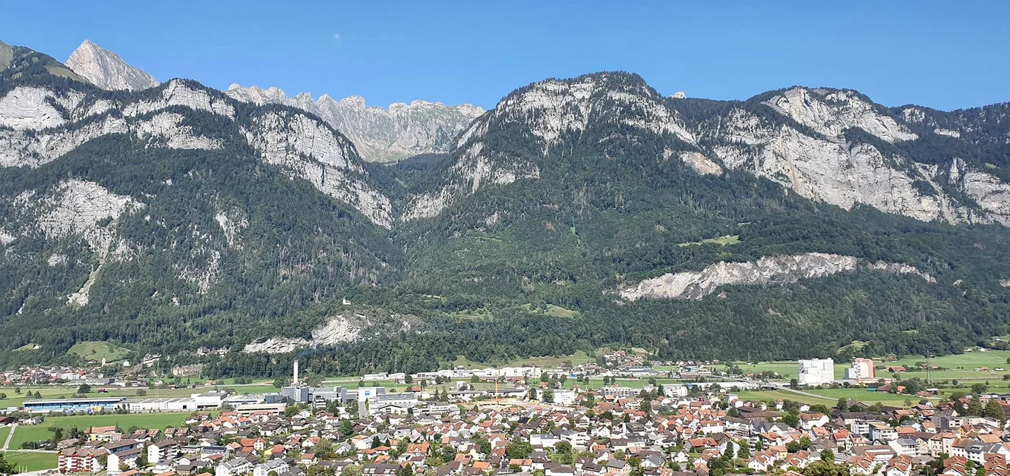 Ground Floor Apartment in the Green - Photo 12 of 14