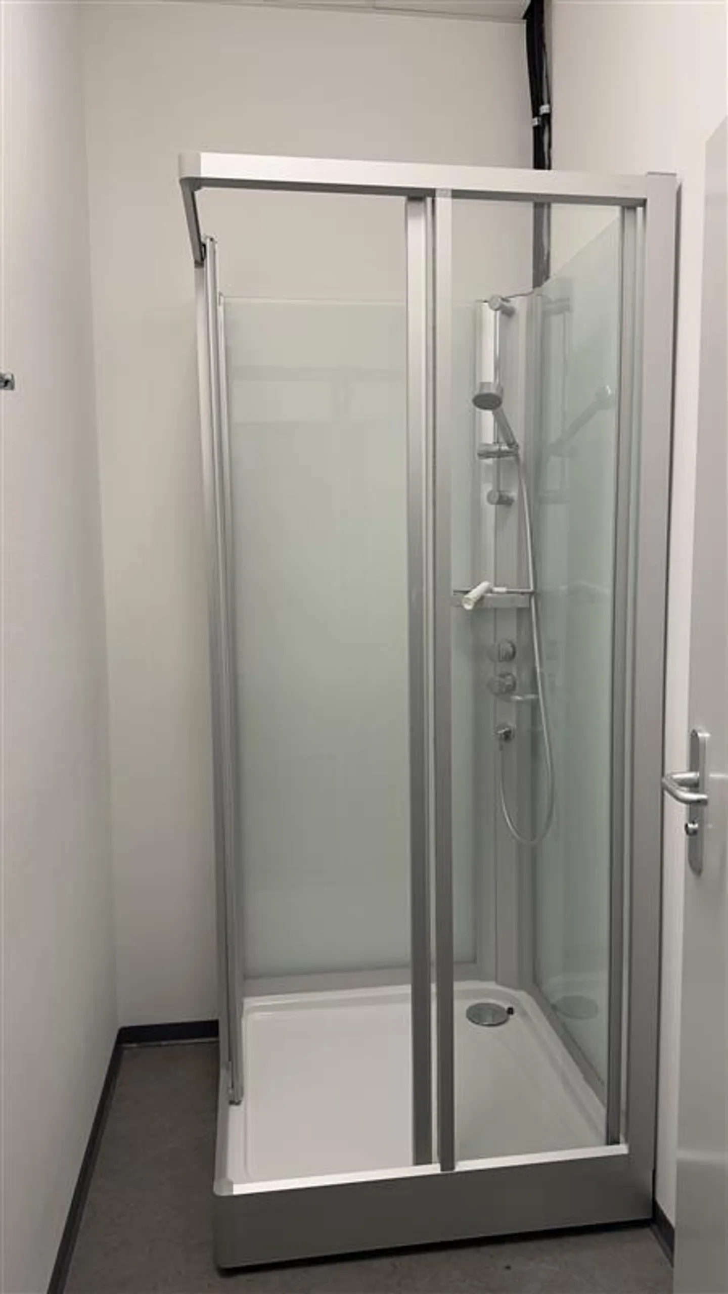 356 m2 di ufficio moderno e centrale con accesso all'ascensore - Foto 11 di 12