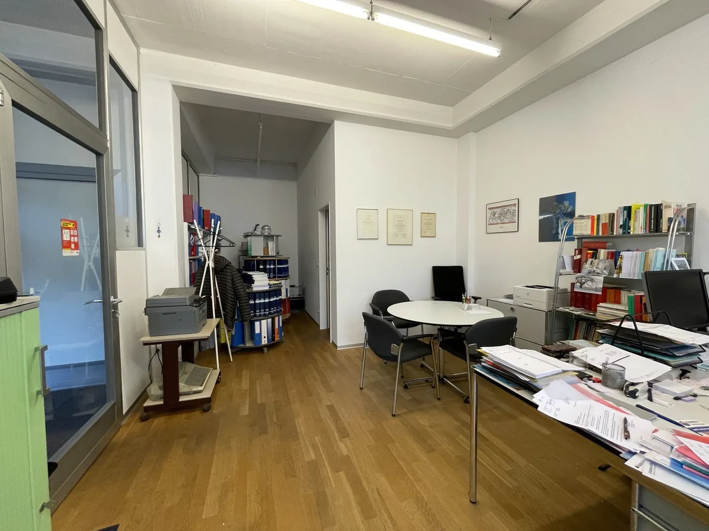 Spazio ufficio/commerciale attraente in posizione centrale a Kloten in affitto - Foto 7 di 10