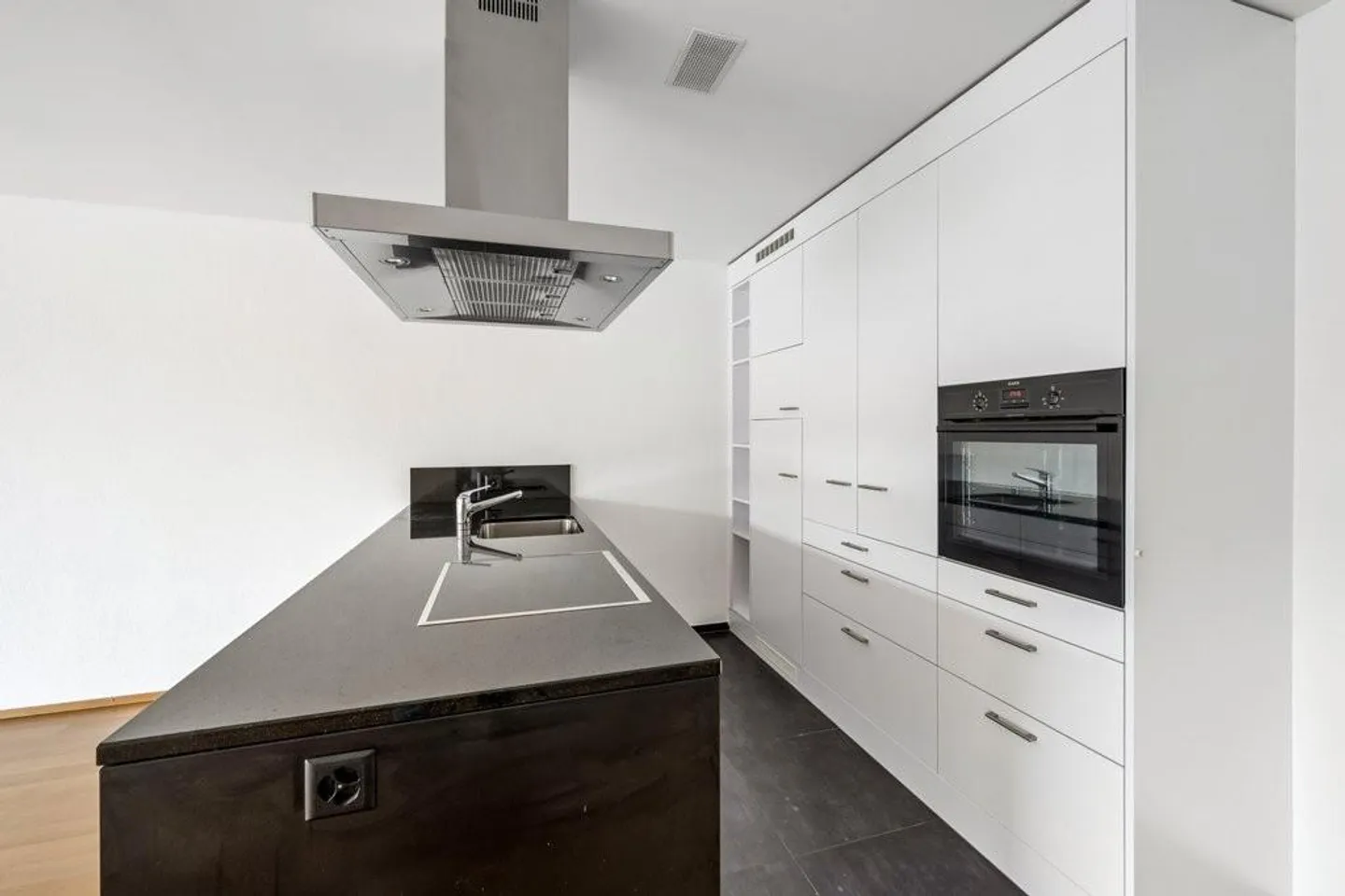 Moderne 2.5-Zimmerwohnung in Top-Lage - Photo 7 of 10