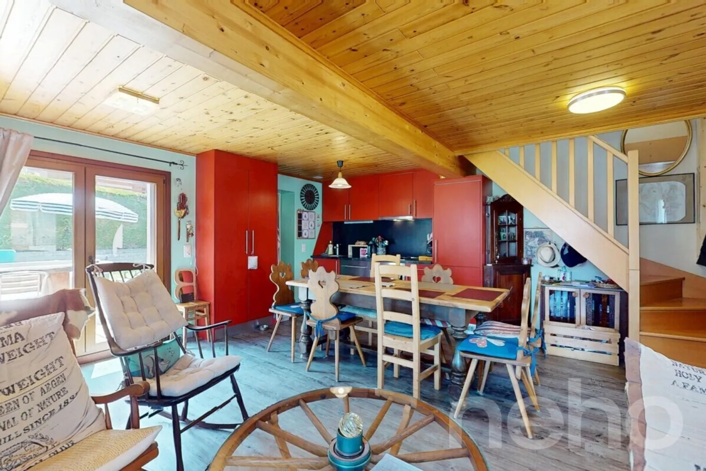 Esclusivo: Chalet ristrutturato nel centro del villaggio con 3,5 camere e studio - Foto 1 di 12