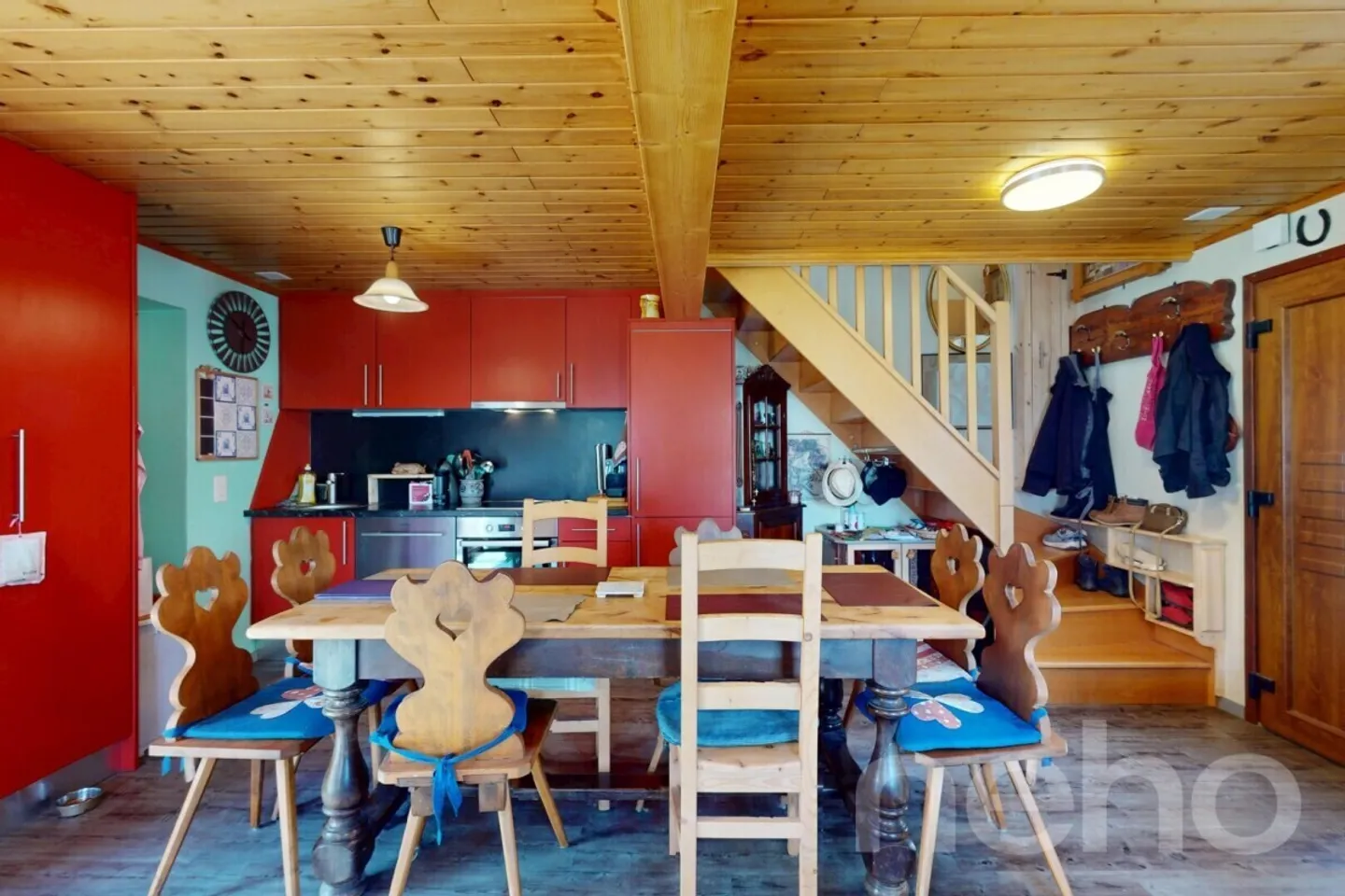 Esclusivo: Chalet ristrutturato nel centro del villaggio con 3,5 camere e studio - Foto 5 di 12