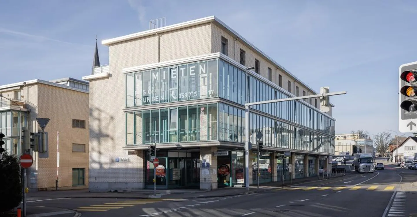 Locaux de bureau ou de pratique attrayants dans un emplacement central à Wil - Photo 1 sur 8