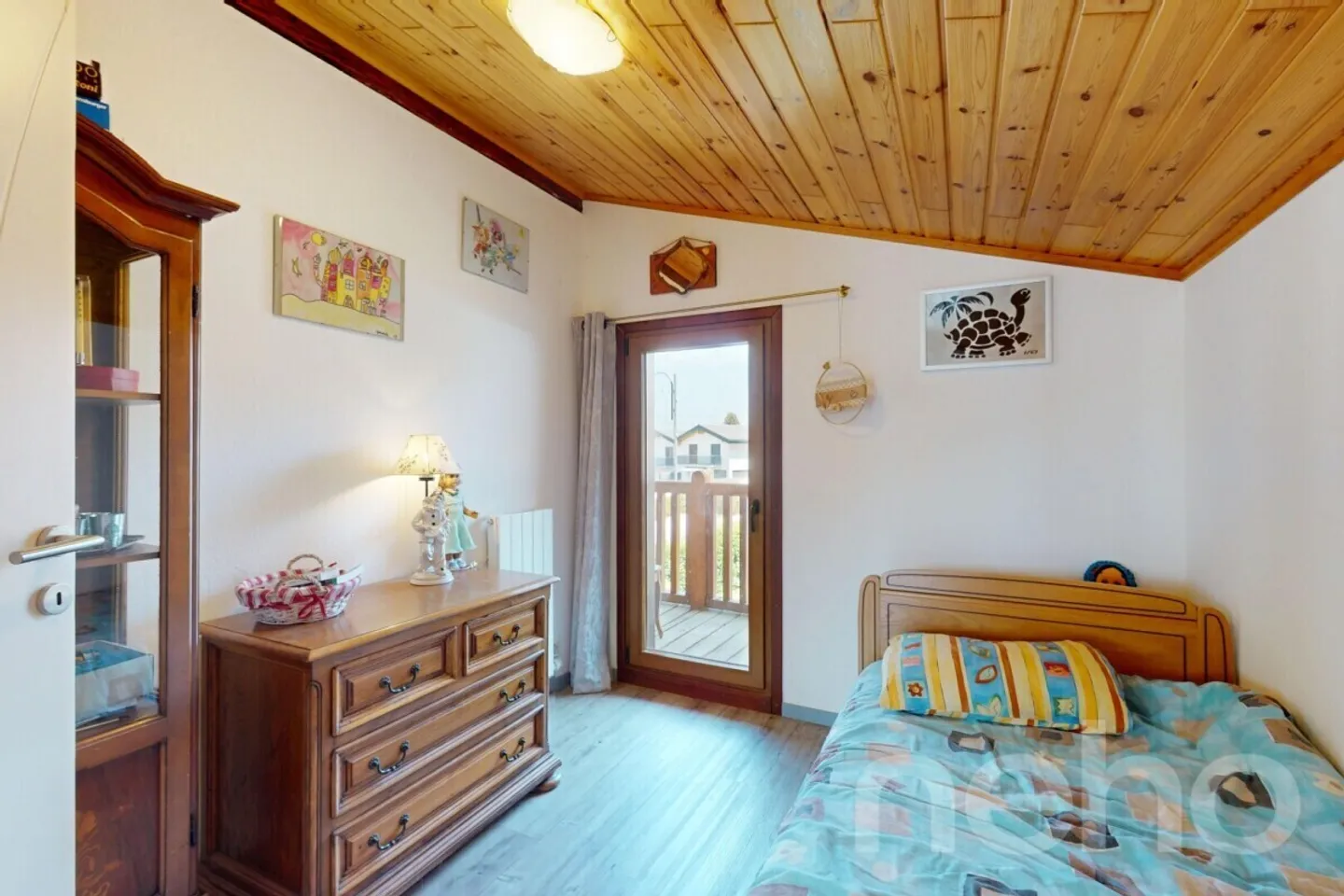 Esclusivo: Chalet ristrutturato nel centro del villaggio con 3,5 camere e studio - Foto 8 di 12