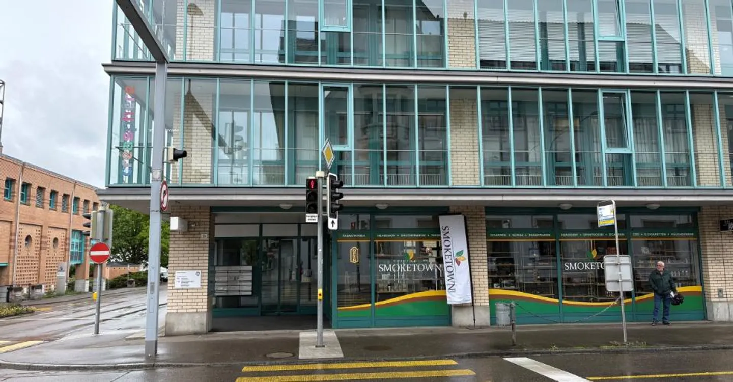 Locaux de bureau ou de pratique attrayants dans un emplacement central à Wil - Photo 2 sur 8