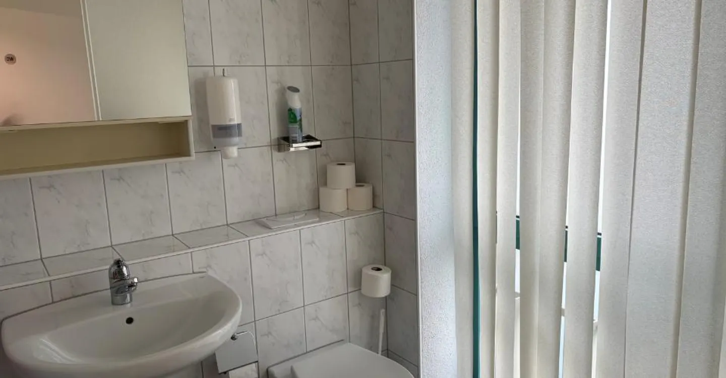Locaux de bureau ou de pratique attrayants dans un emplacement central à Wil - Photo 8 sur 8