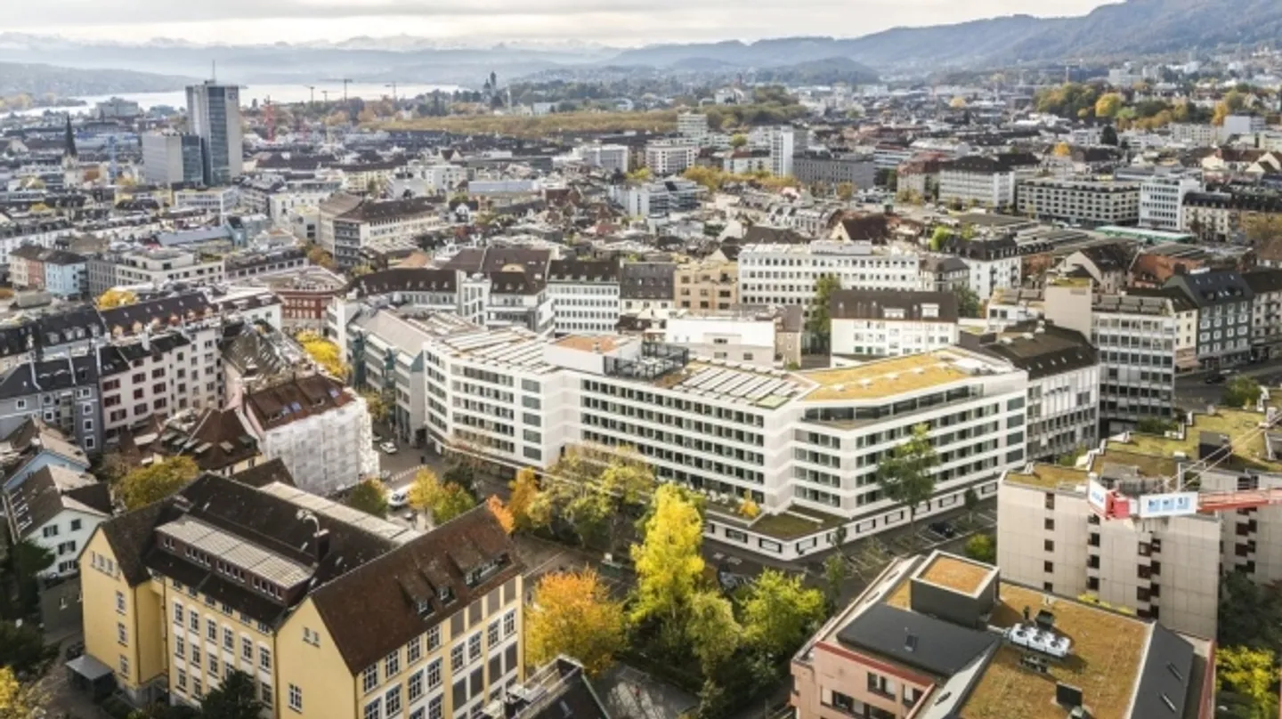 «Hier finden Sie mehr Lagerplatz» - Foto 2 von 2