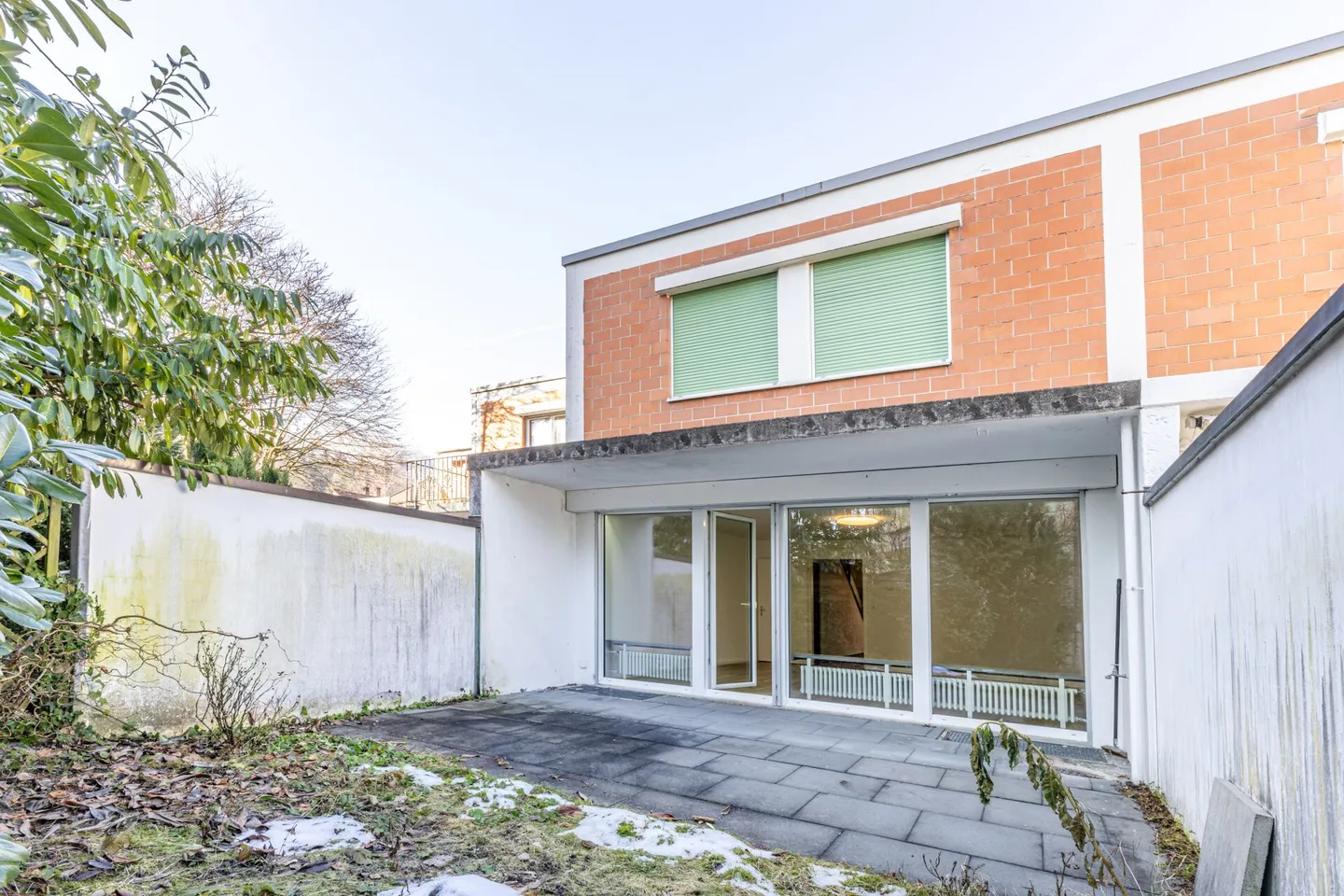 Casa di mezzo ristrutturata con 5 stanze e parcheggio esterno nel popolare quartiere di Nägelseequartier - Foto 10 di 24