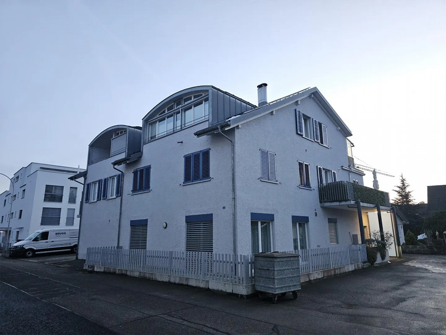 Place de parking près du centre - Photo 1 sur 1