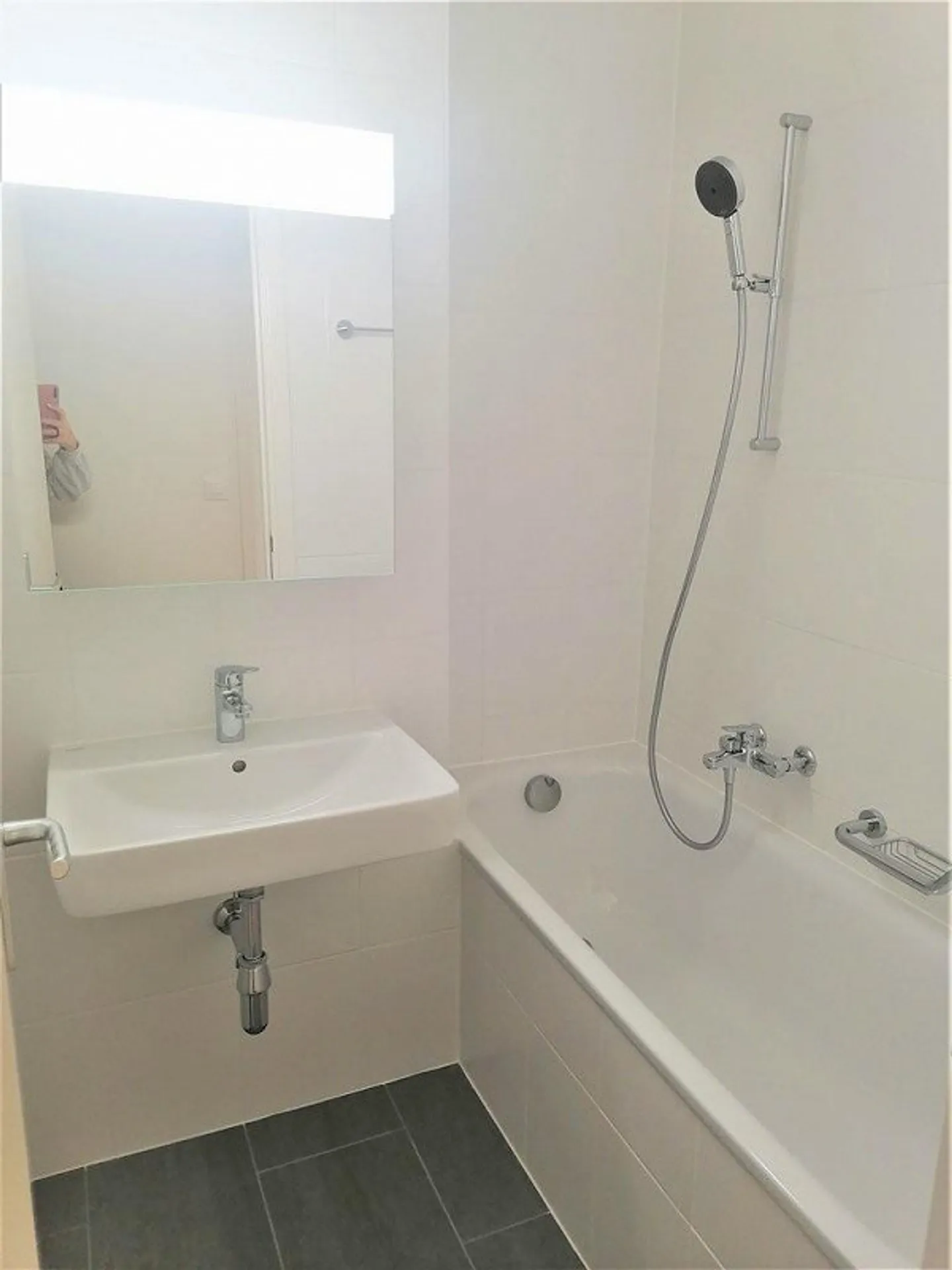 Châtelaine - Appartamento luminoso, moderno e passante - Foto 9 di 12