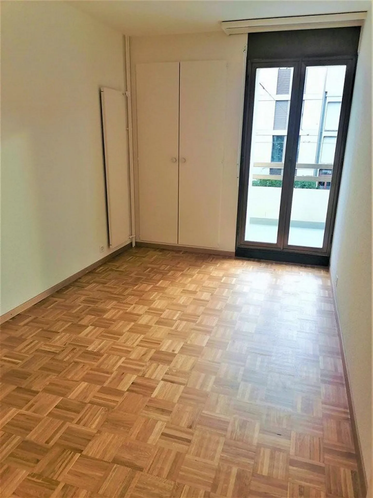 Châtelaine - Appartamento luminoso, moderno e passante - Foto 10 di 12
