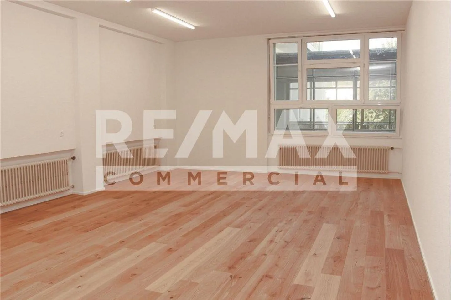 Propriété commerciale récemment rénovée - Photo 13 sur 13