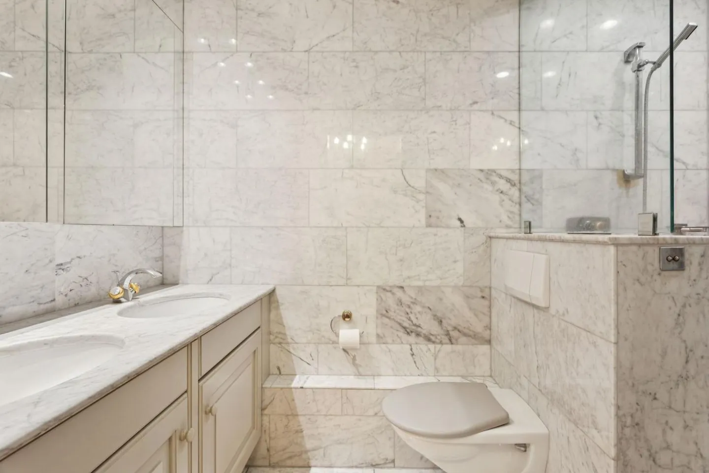 Splendido duplex eccezionale a pochi passi dalle rive del lago di Morat - Foto 9 di 13