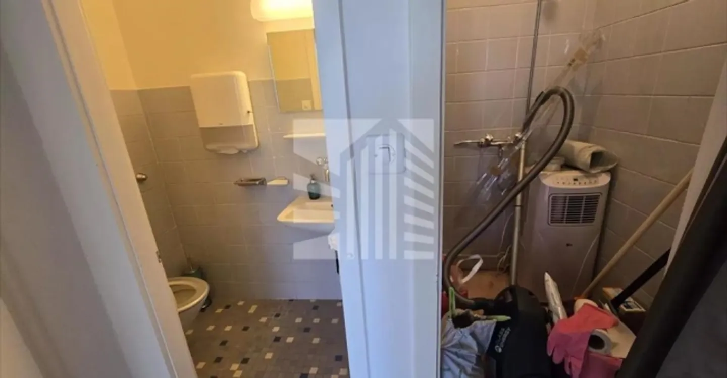 Spazio ufficio in affitto - Foto 4 di 6