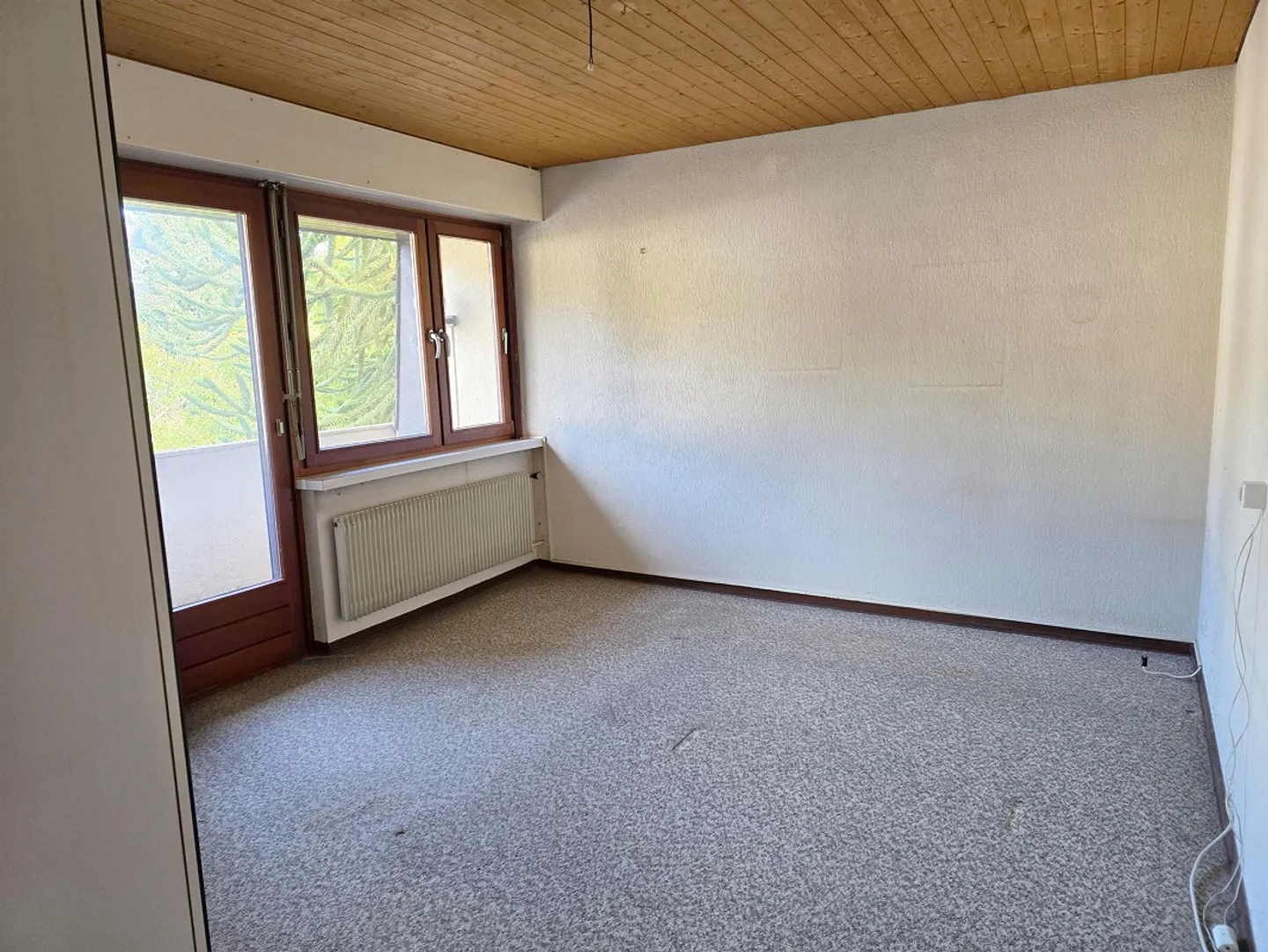 4.5-Room Single-Family Home with Large Garden and Optimal Transport Links - Photo 4 of 9