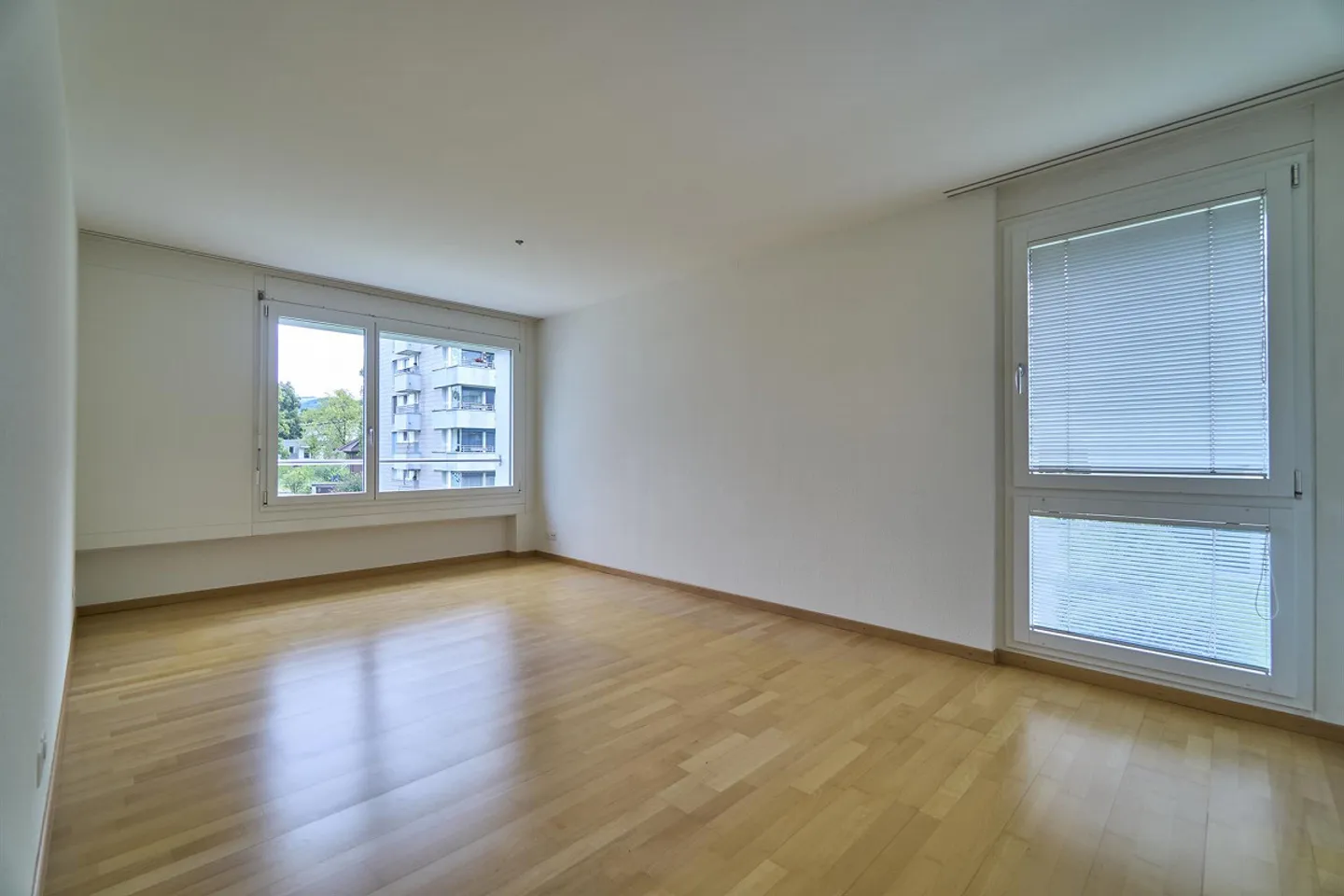Bright, quiet and centrally located apartment including parking space - Photo 10 of 12