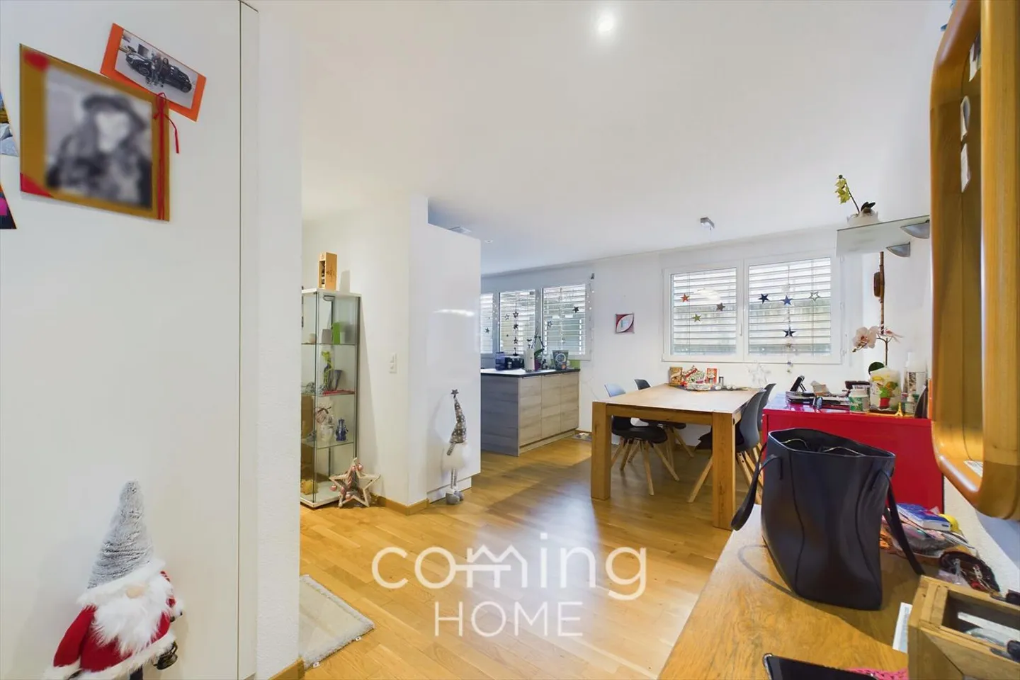 Appartement de jardin 4.5 pièces à Susten - spacieux, moderne et central - Photo 2 sur 13