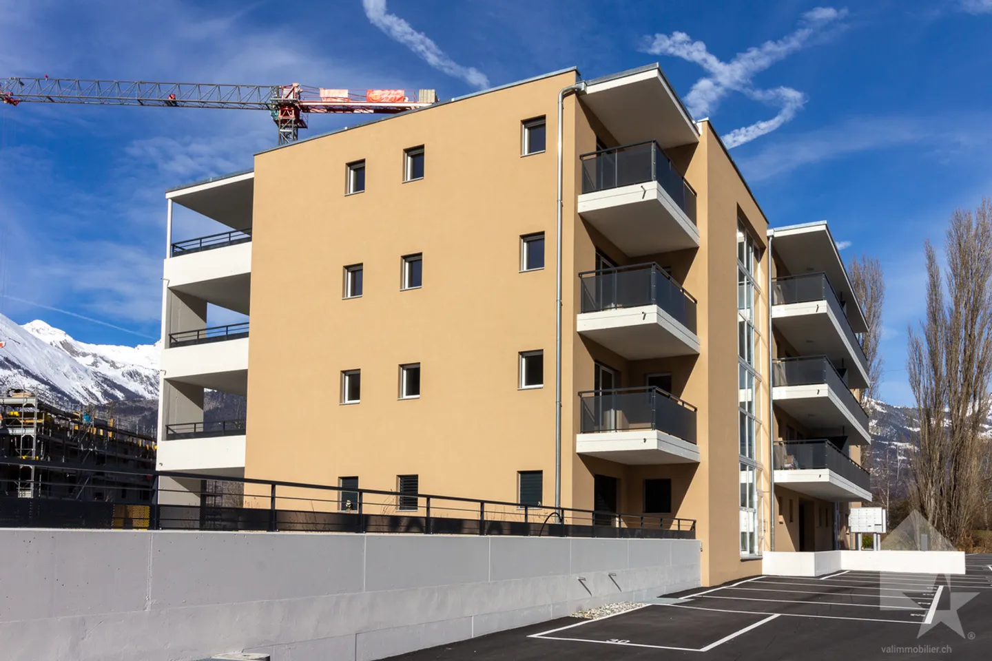 3.5 room apartment of 105 m2 with terrace and lawn - Photo 7 of 7