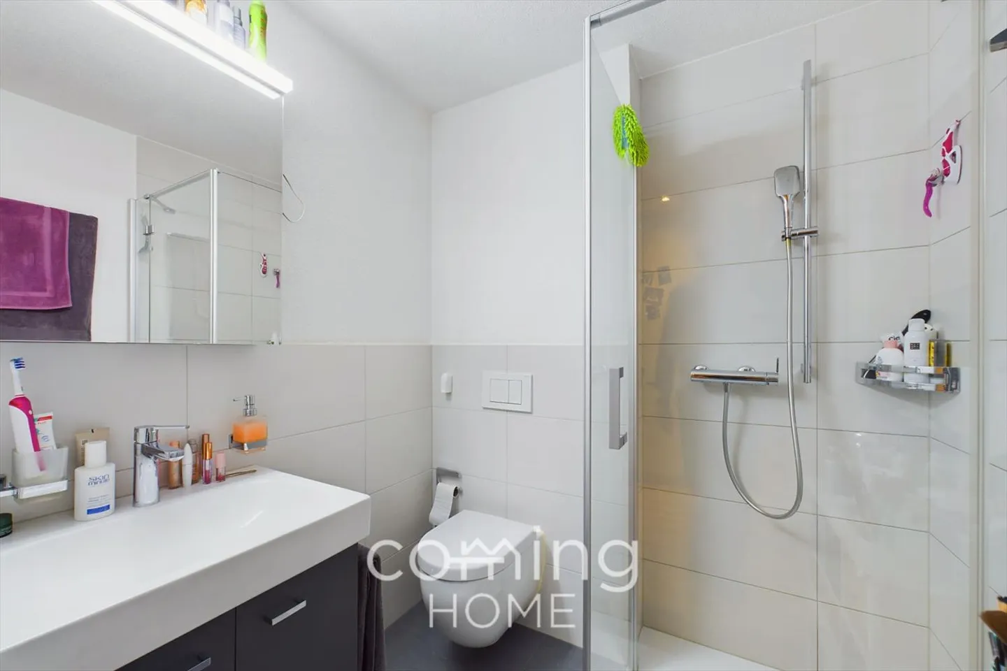 Appartement de jardin 4.5 pièces à Susten - spacieux, moderne et central - Photo 8 sur 13