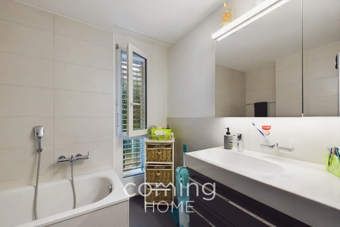 Appartement de jardin 4.5 pièces à Susten - spacieux, moderne et central - Photo 11 sur 13