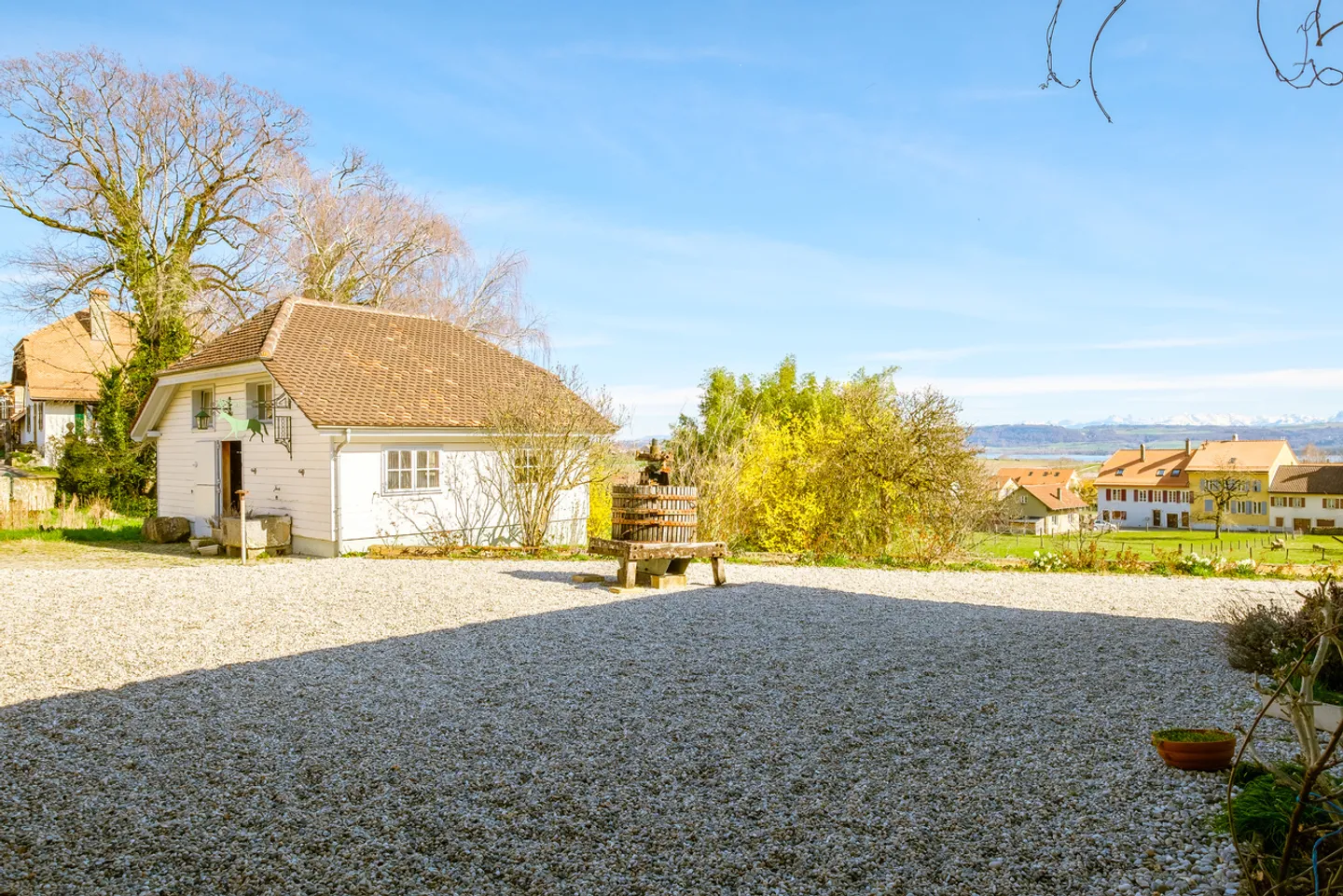 Superbe maison de maître du XVIIème, vue Lac, proche Yverdon - Photo 3 sur 16