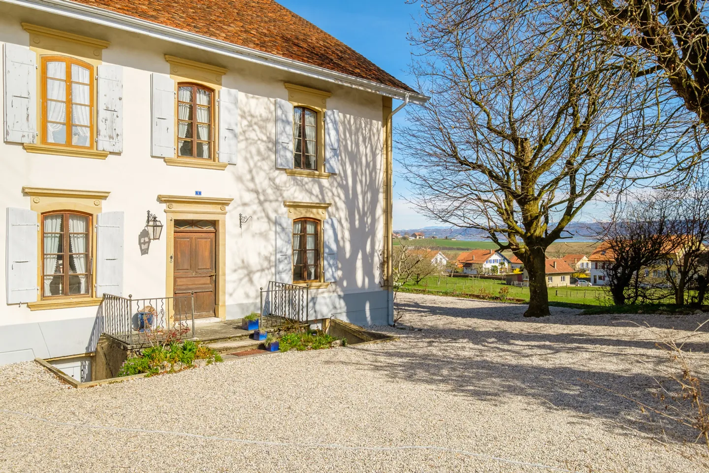 Superbe maison de maître du XVIIème, vue Lac, proche Yverdon - Photo 4 sur 16