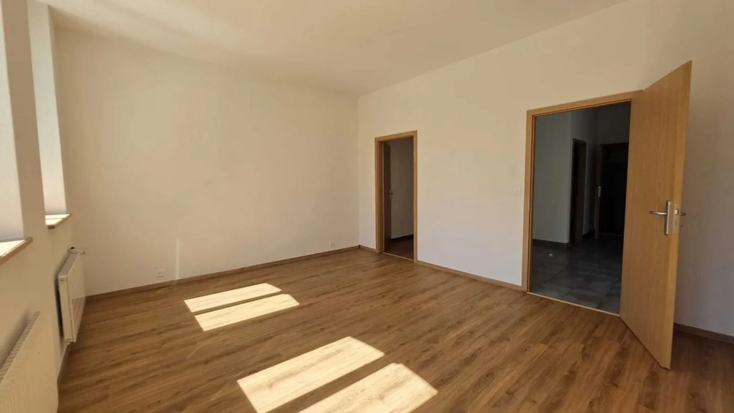 Appartement en Ville avec Cuisine Moderne - Photo 2 sur 11
