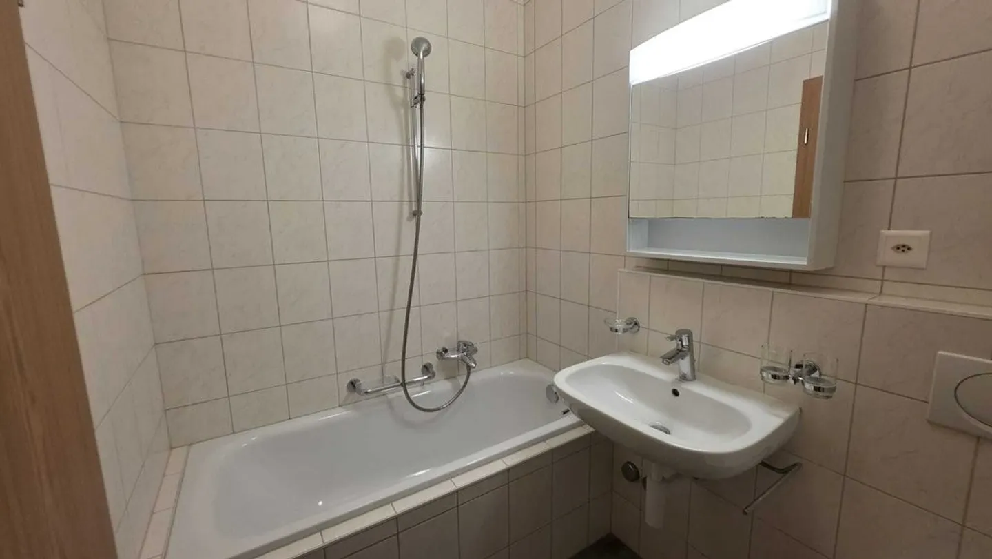 Appartement en Ville avec Cuisine Moderne - Photo 7 sur 11