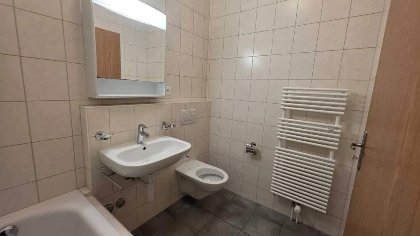 Appartement en Ville avec Cuisine Moderne - Photo 8 sur 11