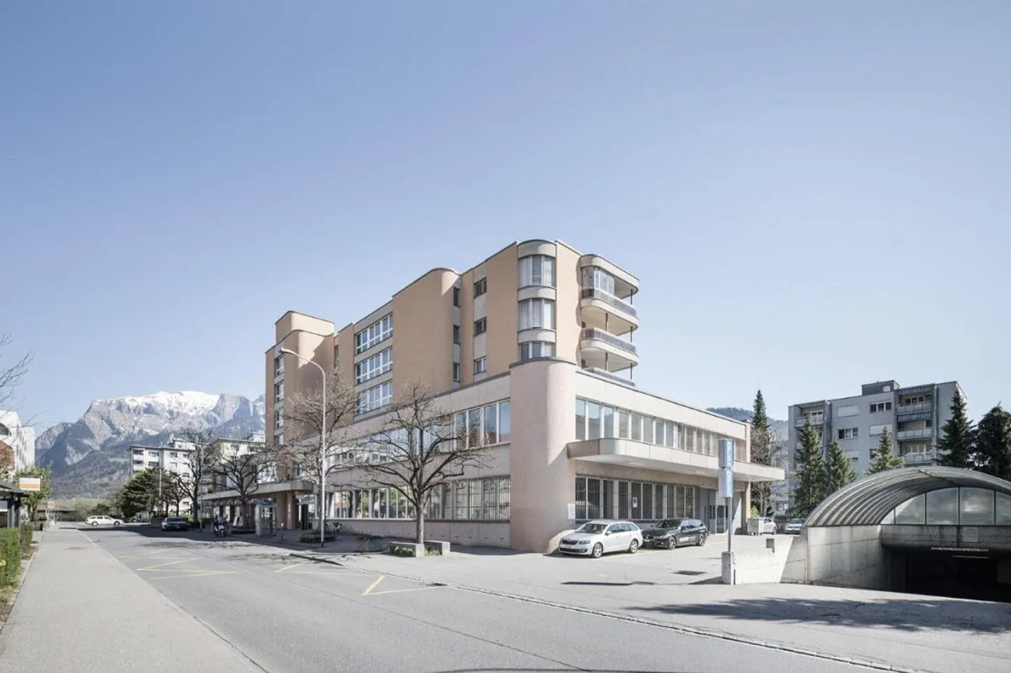 Offen gestaltete Räumlichkeiten für unterschiedlichstes Gewerbe - Foto 1 von 2