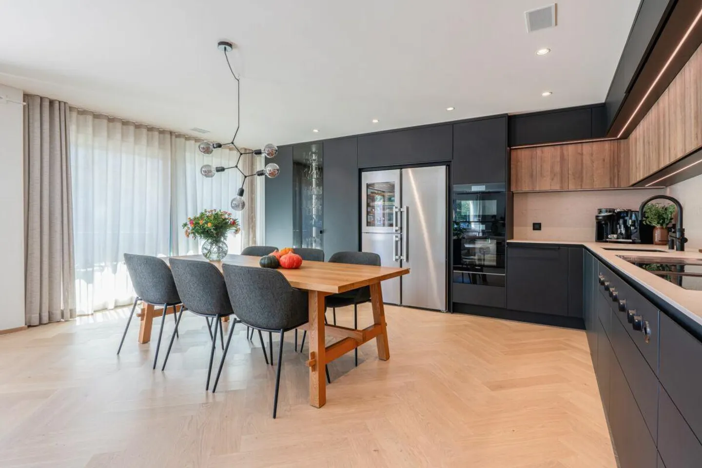 Moderno, luminoso e vista panoramica non ostacolata - Foto 4 di 13