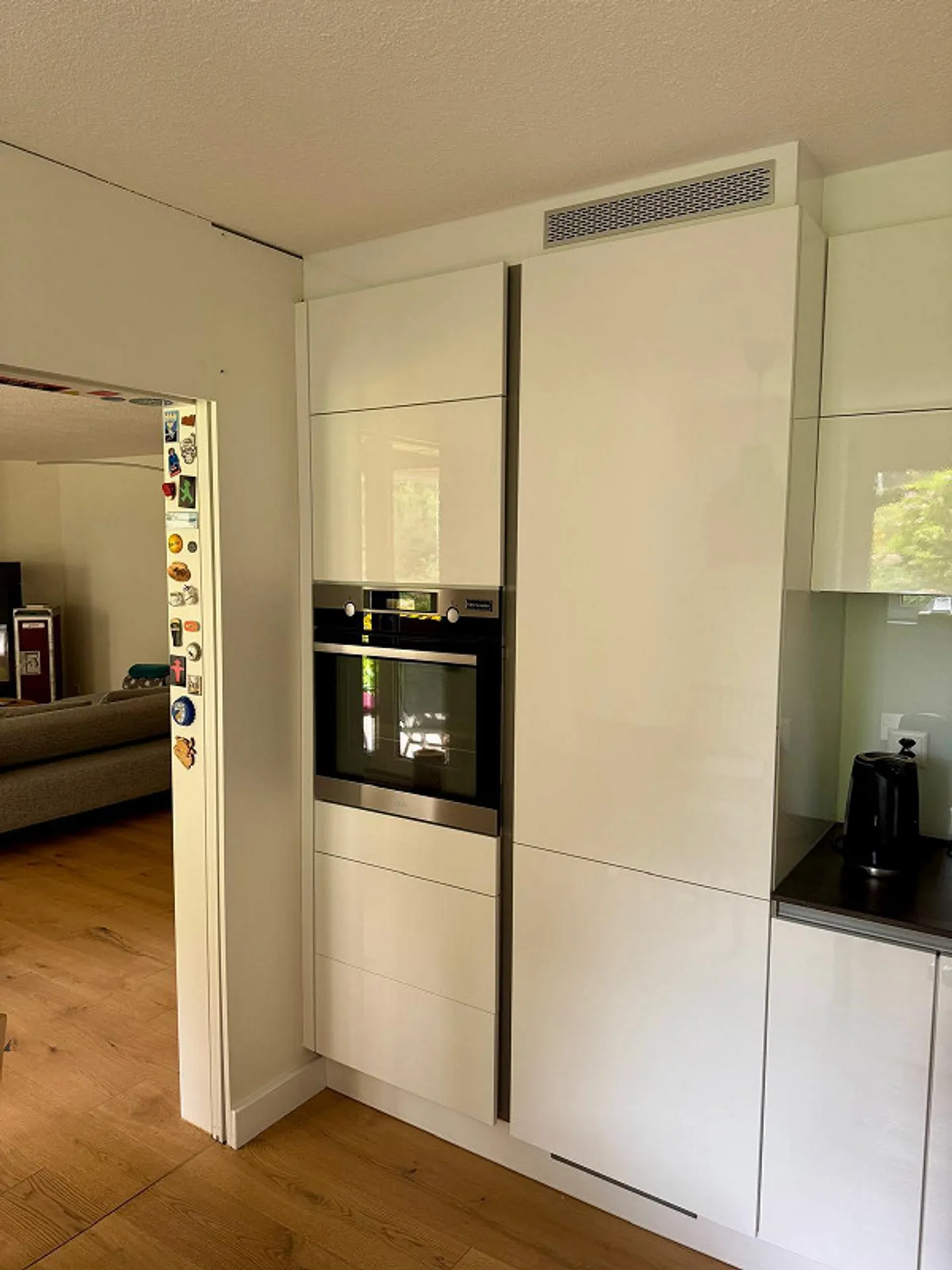 Appartamento di 3,5 stanze con patio, lavatrice/asciugatrice propria, 2 bagni - Foto 5 di 30