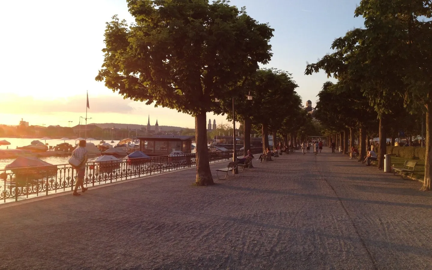 Pyramid by the Lake - an architectural original on Lake Zurich - Photo 8 of 8