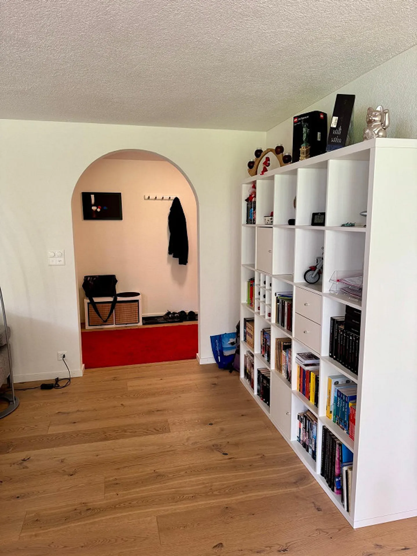 Appartamento di 3,5 stanze con patio, lavatrice/asciugatrice propria, 2 bagni - Foto 9 di 30