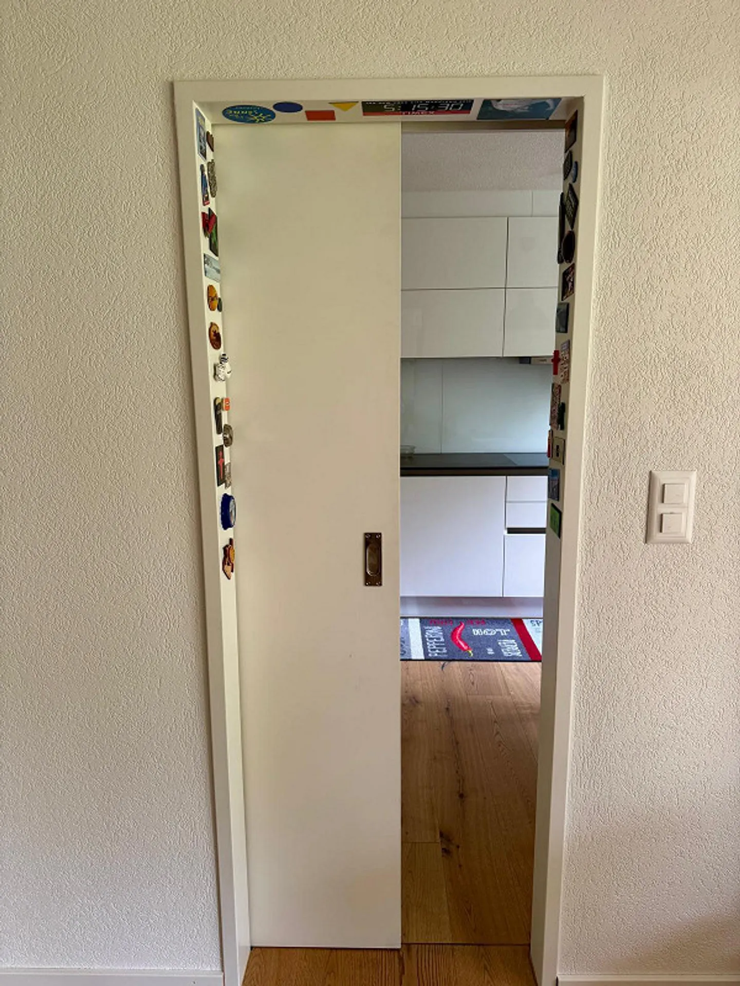 Appartamento di 3,5 stanze con patio, lavatrice/asciugatrice propria, 2 bagni - Foto 11 di 30