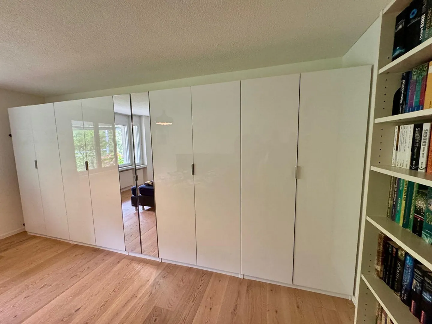 Appartamento di 3,5 stanze con patio, lavatrice/asciugatrice propria, 2 bagni - Foto 19 di 30