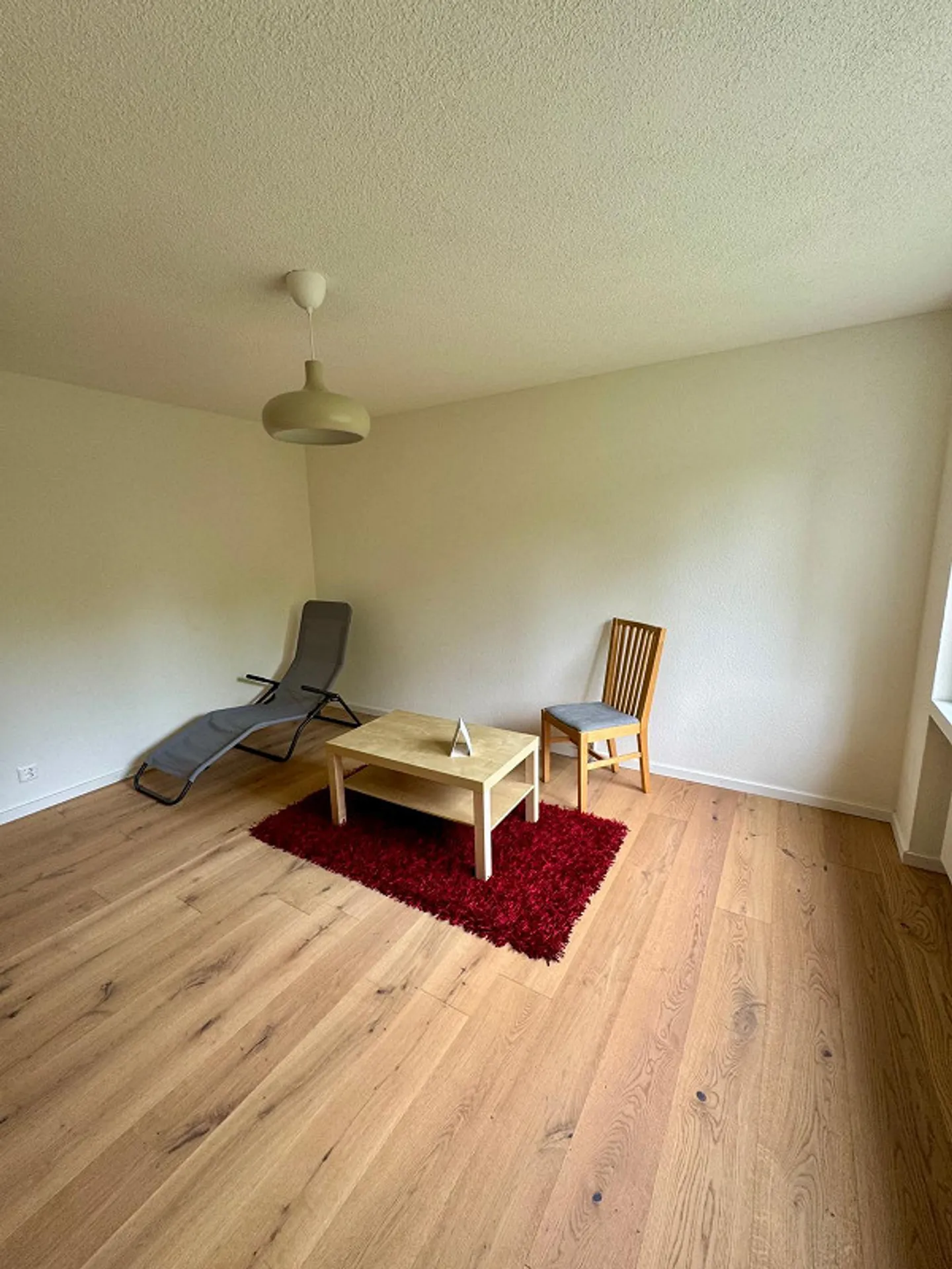Appartamento di 3,5 stanze con patio, lavatrice/asciugatrice propria, 2 bagni - Foto 20 di 30