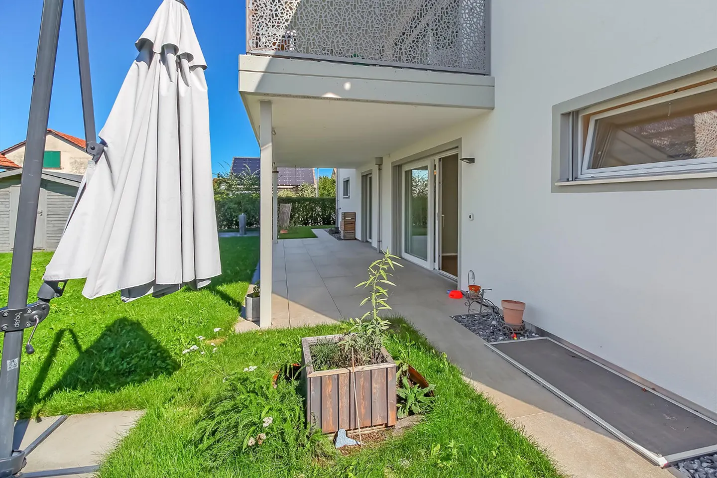 Beaucoup d'espace pour vivre – Appartement de jardin exclusif de 5½ pièces à Fruthwilen - Photo 3 sur 21