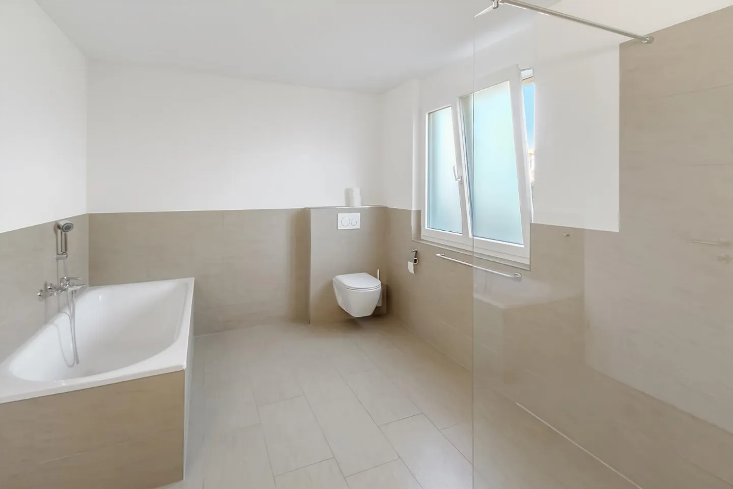 Beaucoup d'espace pour vivre – Appartement de jardin exclusif de 5½ pièces à Fruthwilen - Photo 17 sur 21