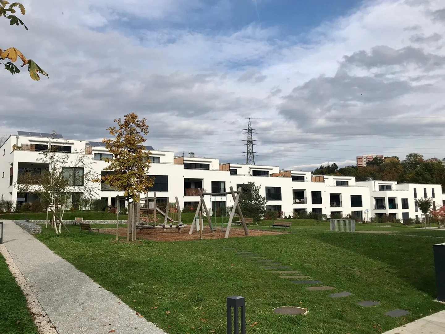 Studio moderne et fonctionnel - Photo 2 sur 2