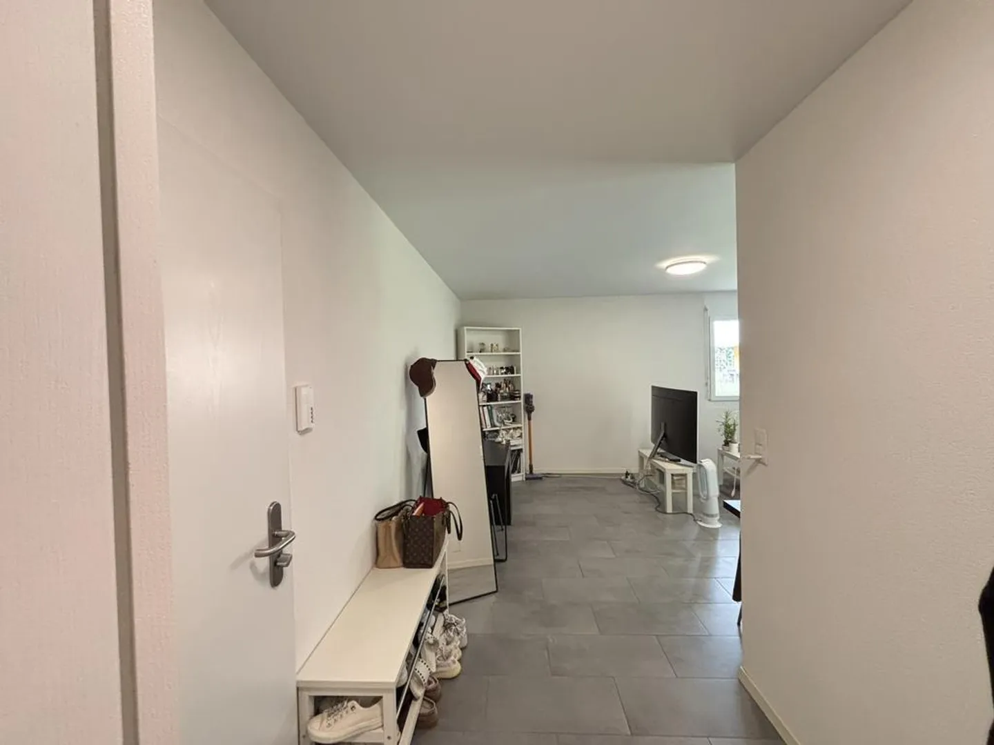 Bel appartamento di 2,5 locali con giardino - Foto 5 di 8