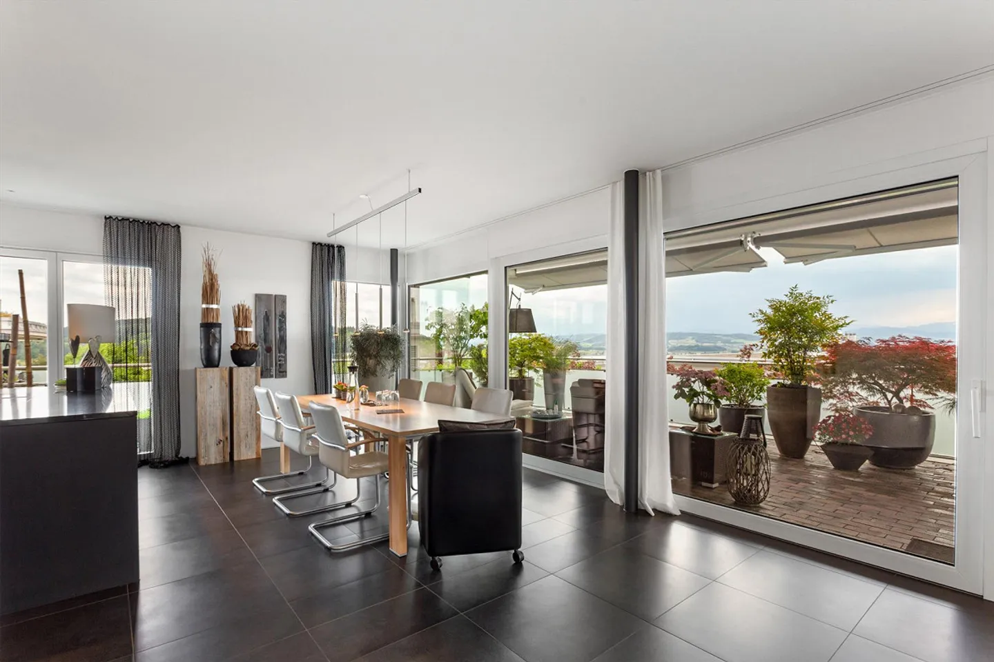 Living with a View? Your Retreat Above the Rooftops of Wil - Photo 4 of 6