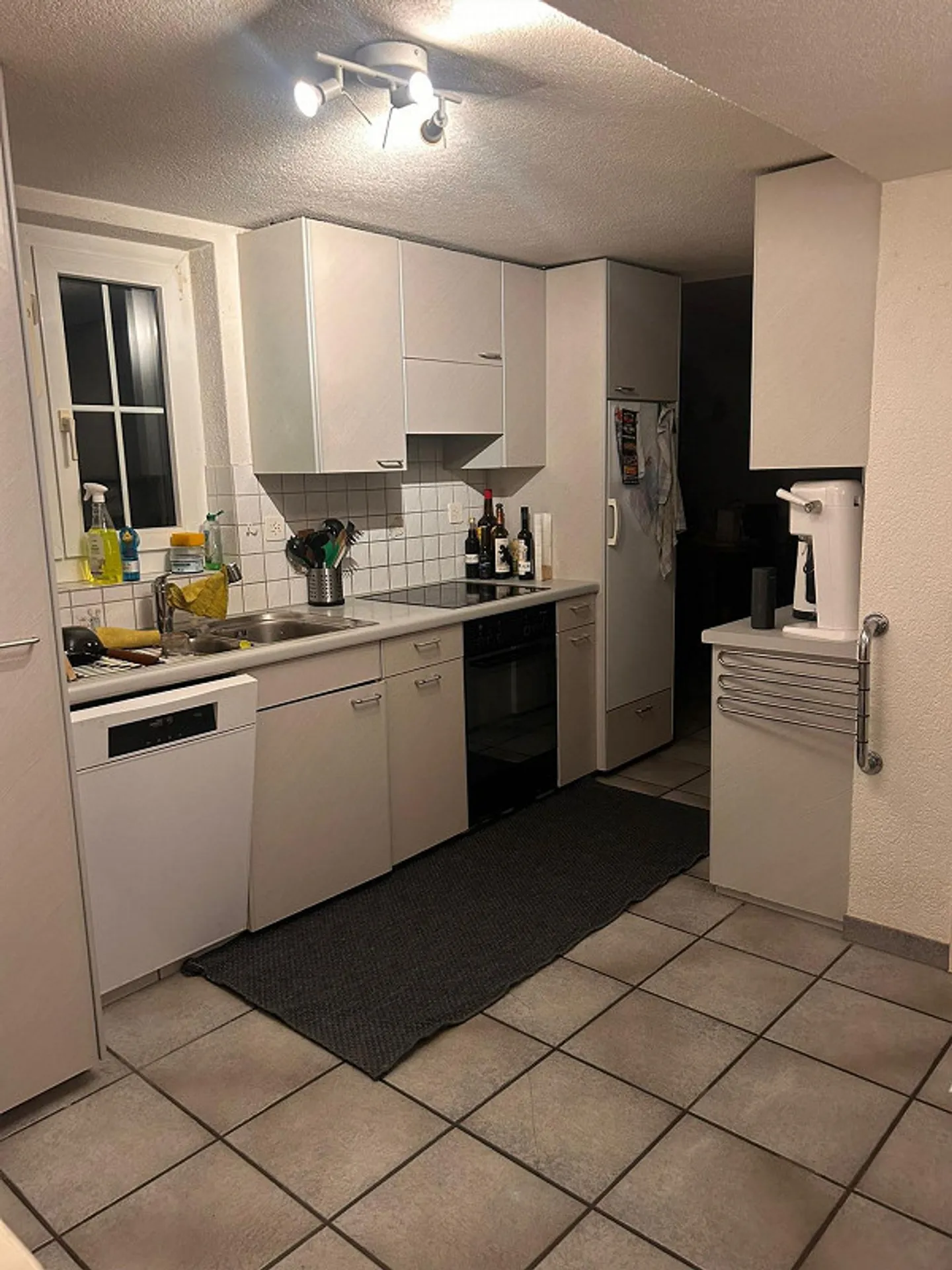 Spacious 5.5-room apartment - Photo 8 of 9