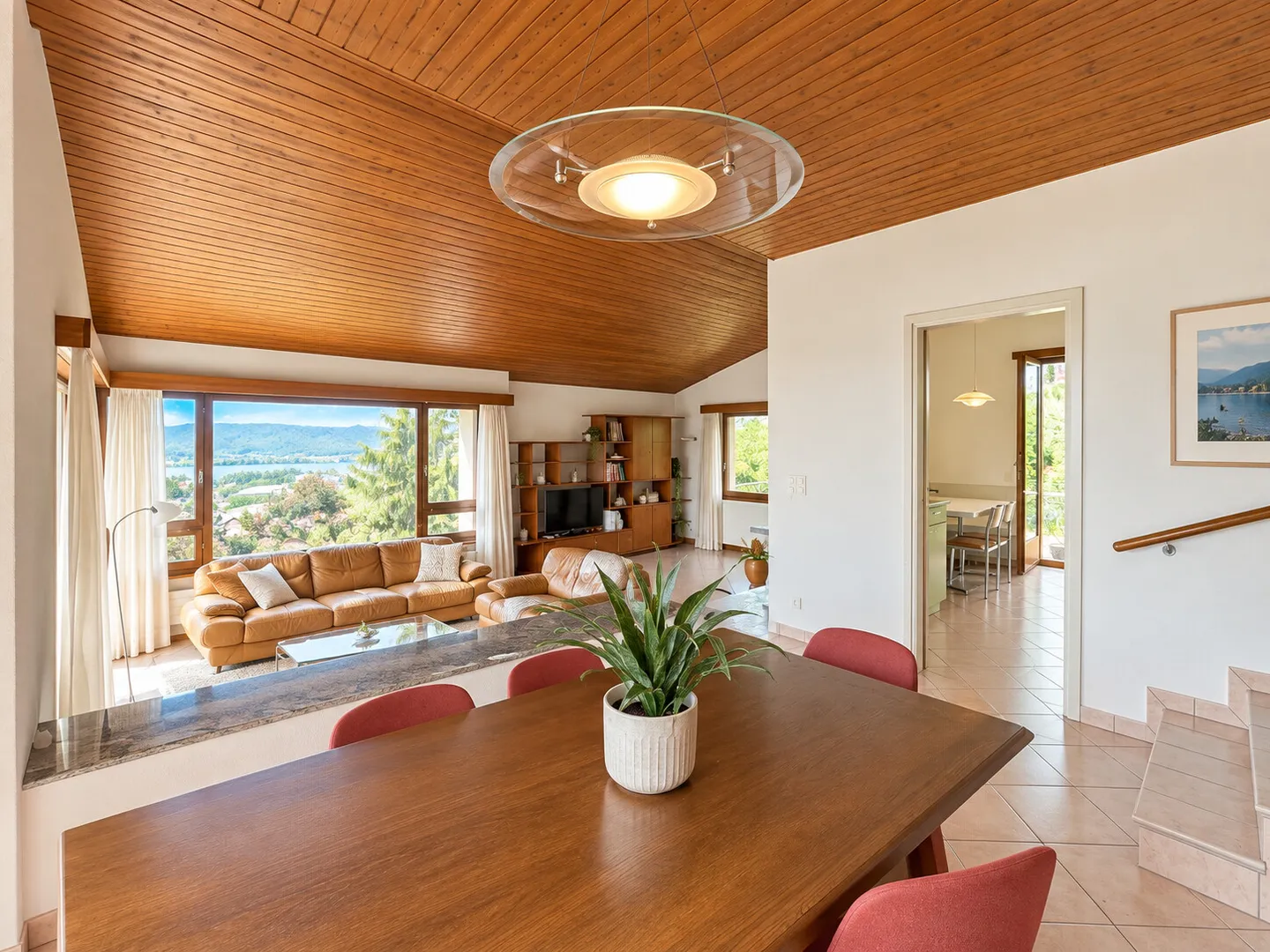 FOR RENT 5.5 ROOMS WITH GARDEN AND LAKE VIEW IN MELANO - Photo 1 of 10