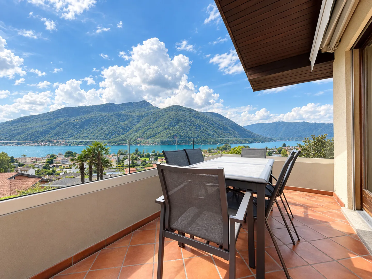 FOR RENT 5.5 ROOMS WITH GARDEN AND LAKE VIEW IN MELANO - Photo 3 of 10