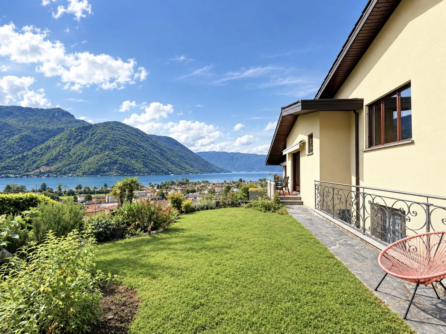FOR RENT 5.5 ROOMS WITH GARDEN AND LAKE VIEW IN MELANO - Photo 9 of 10
