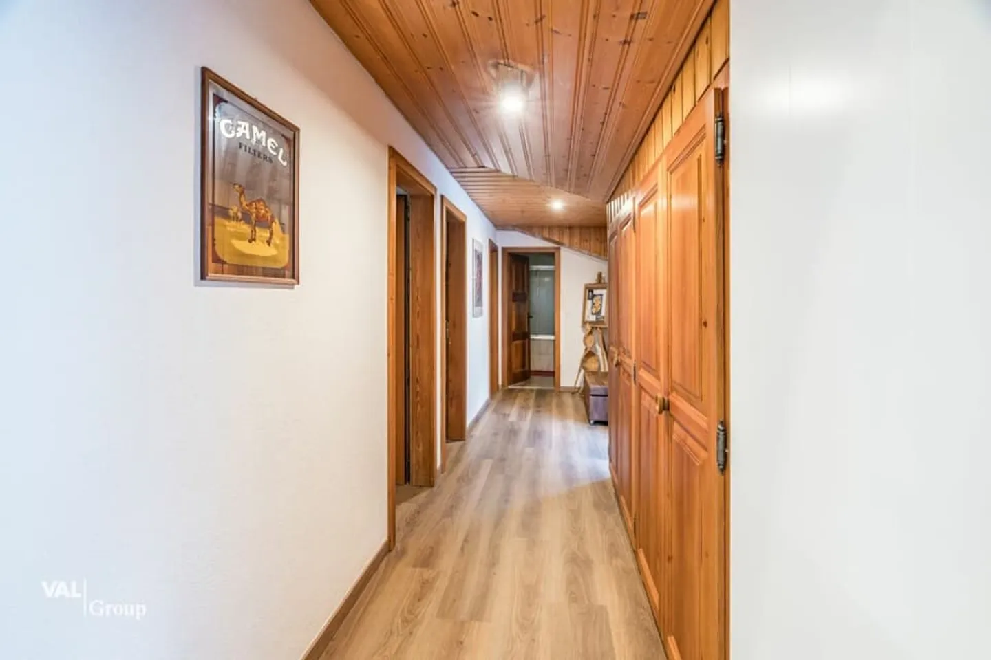 Interessante casa residenziale/commerciale a Gondo - utilizzo versatile, vicino al confine con l'Italia - Foto 3 di 10