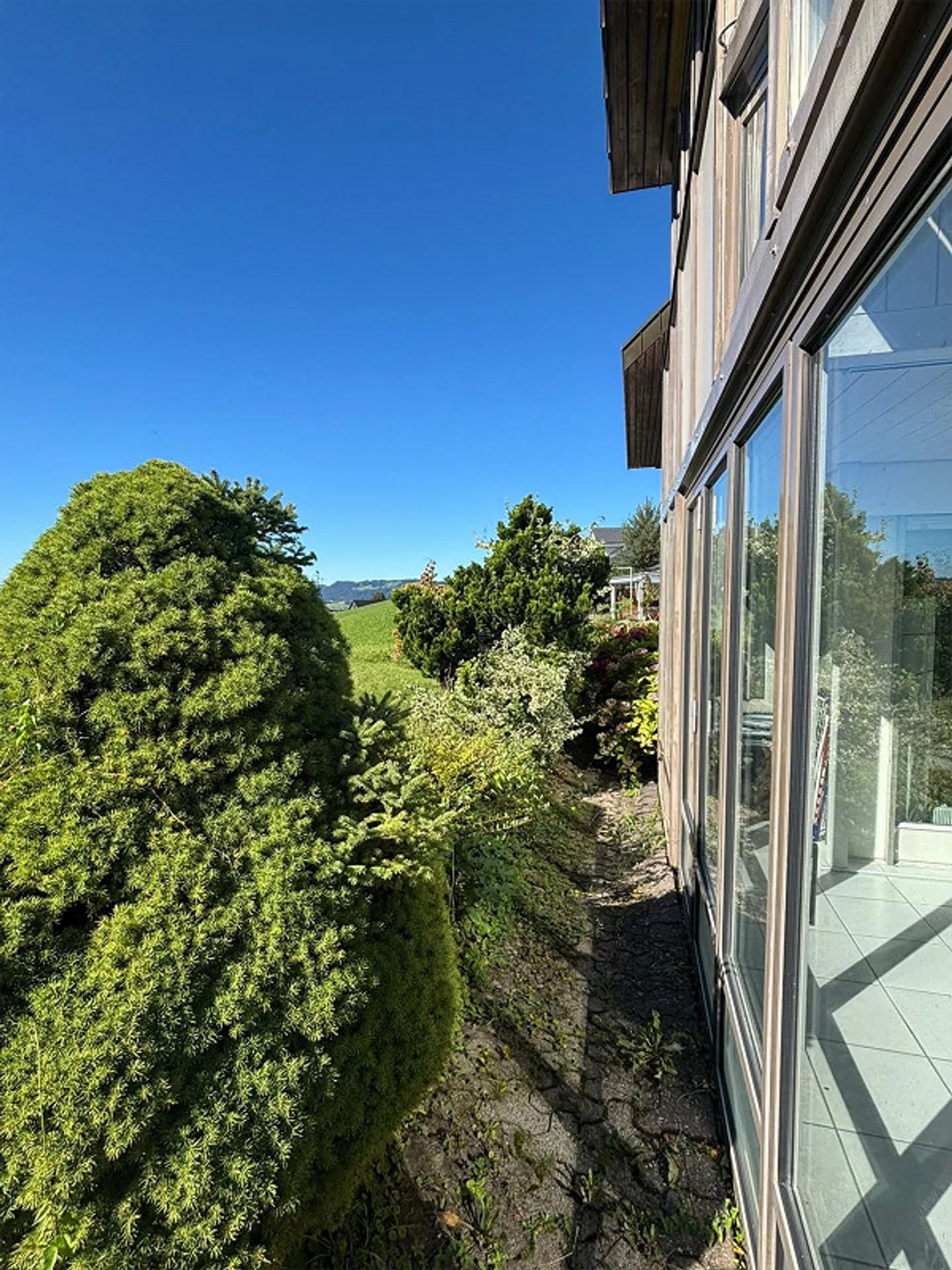 Appartamento 5.5 stanze con giardino d'inverno e vista lago ad Allenwinden / Zug - Foto 3 di 5