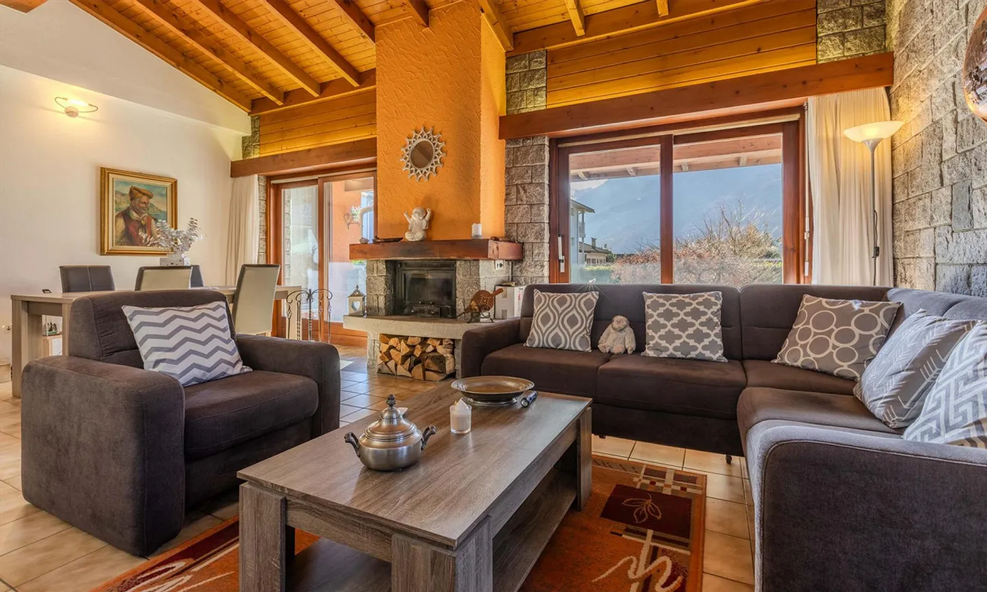 Fascinating single-family house with 4.5 rooms and garden in Biasca - Photo 5 of 9